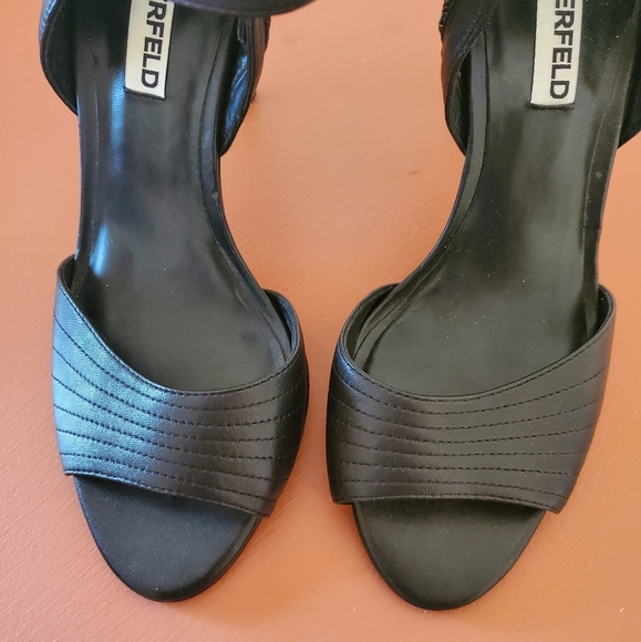 Karl Lagerfeld Paris Black Leather Peep Toe Heel - Picture 8 of 9